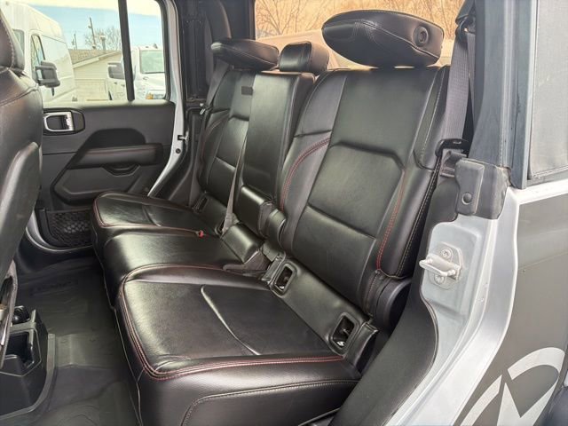 Used 2022 Jeep Gladiator Rubicon w/ LED Lighting Group AWD/4WD image 15