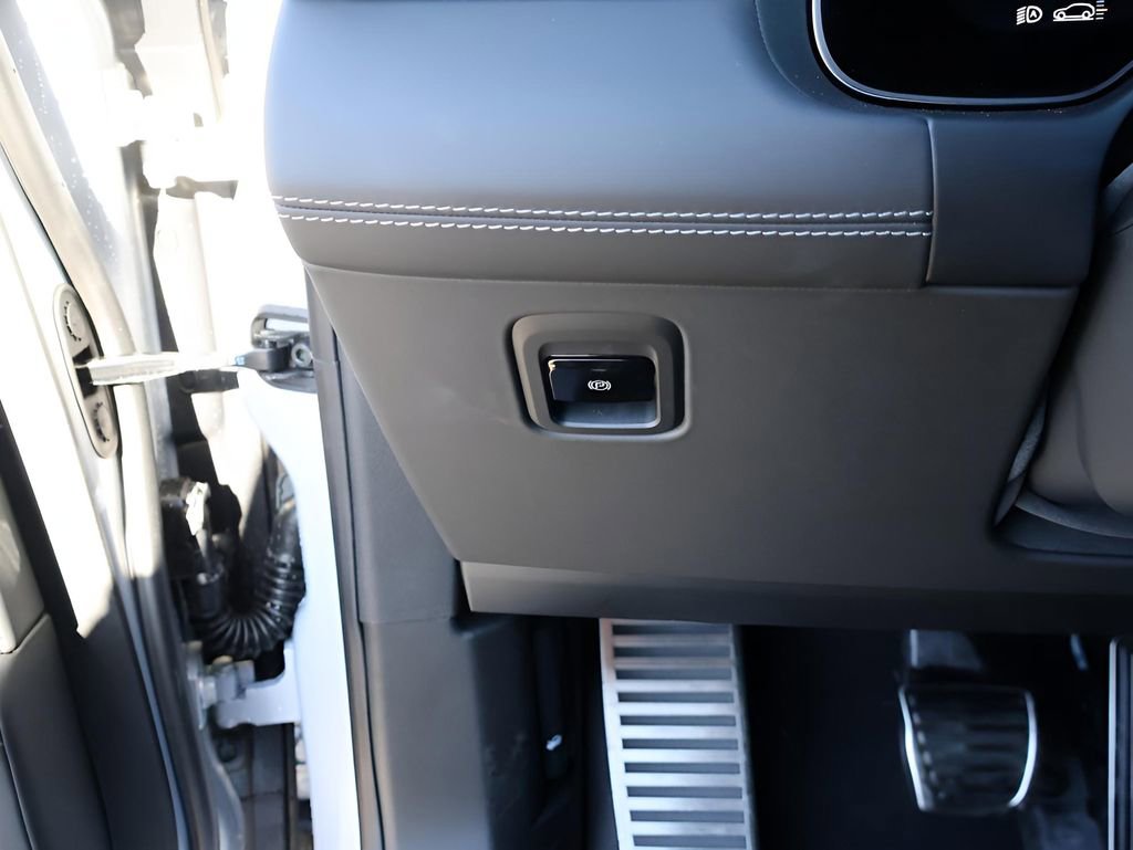 New 2026 Maserati Grecale Modena image 38