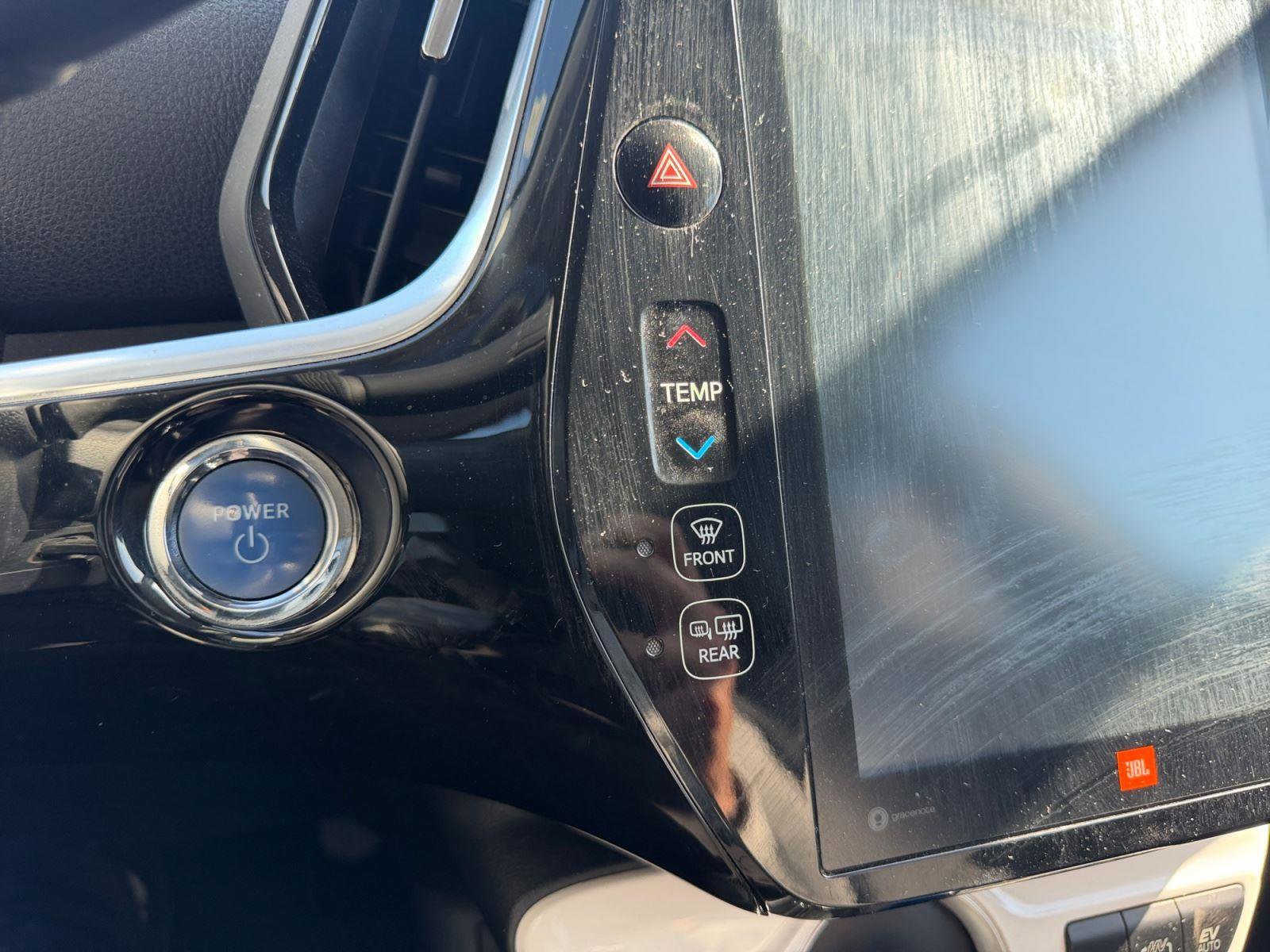 Used 2017 Toyota Prius Prime Advanced w/ Carpet Mat Package FWD image 19
