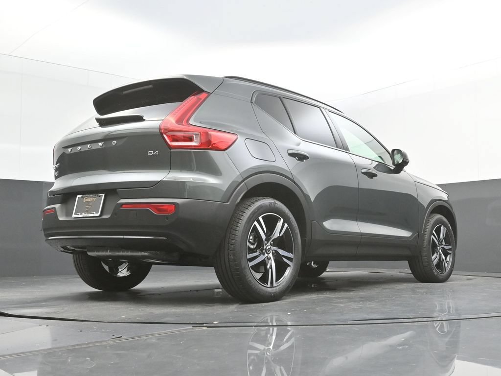 New 2026 Volvo XC40 B4 Core w/ Protection Package Premier FWD image 35