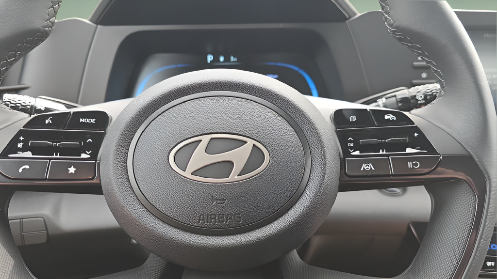 New 2026 Hyundai Elantra Sport w/ Cargo Package FWD image 12