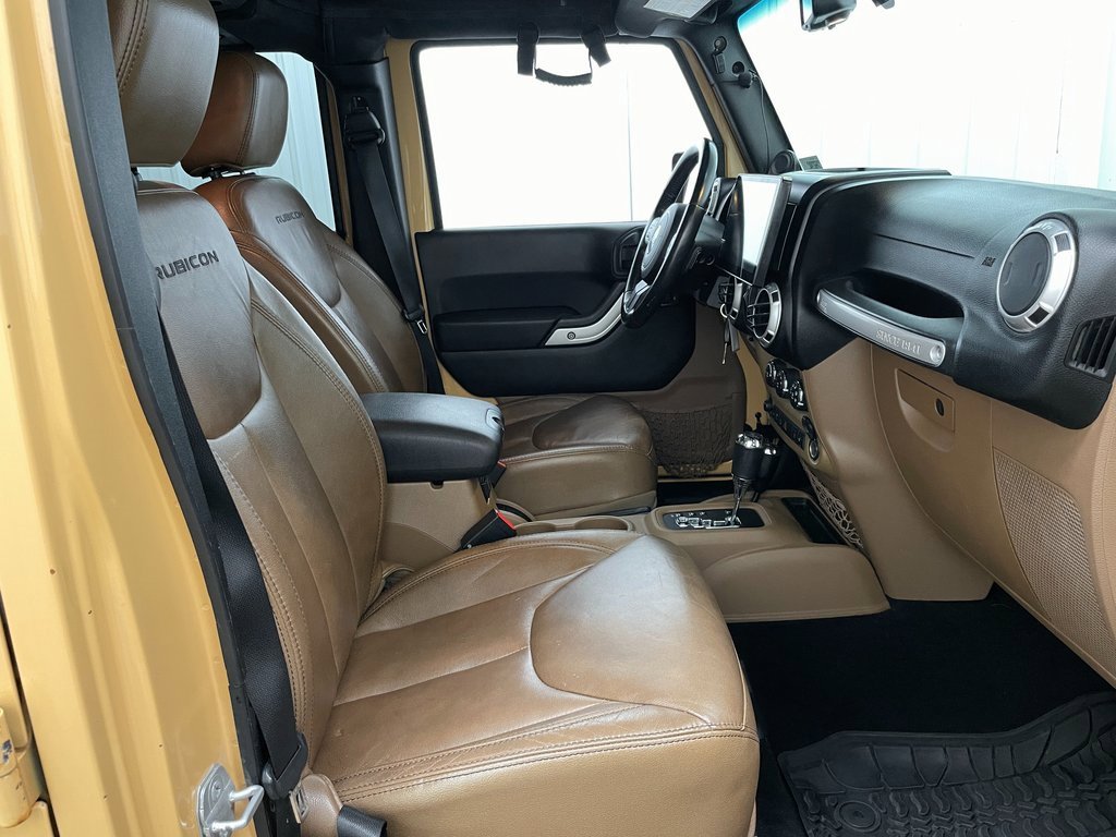Used 2014 Jeep Wrangler Unlimited Rubicon image 32