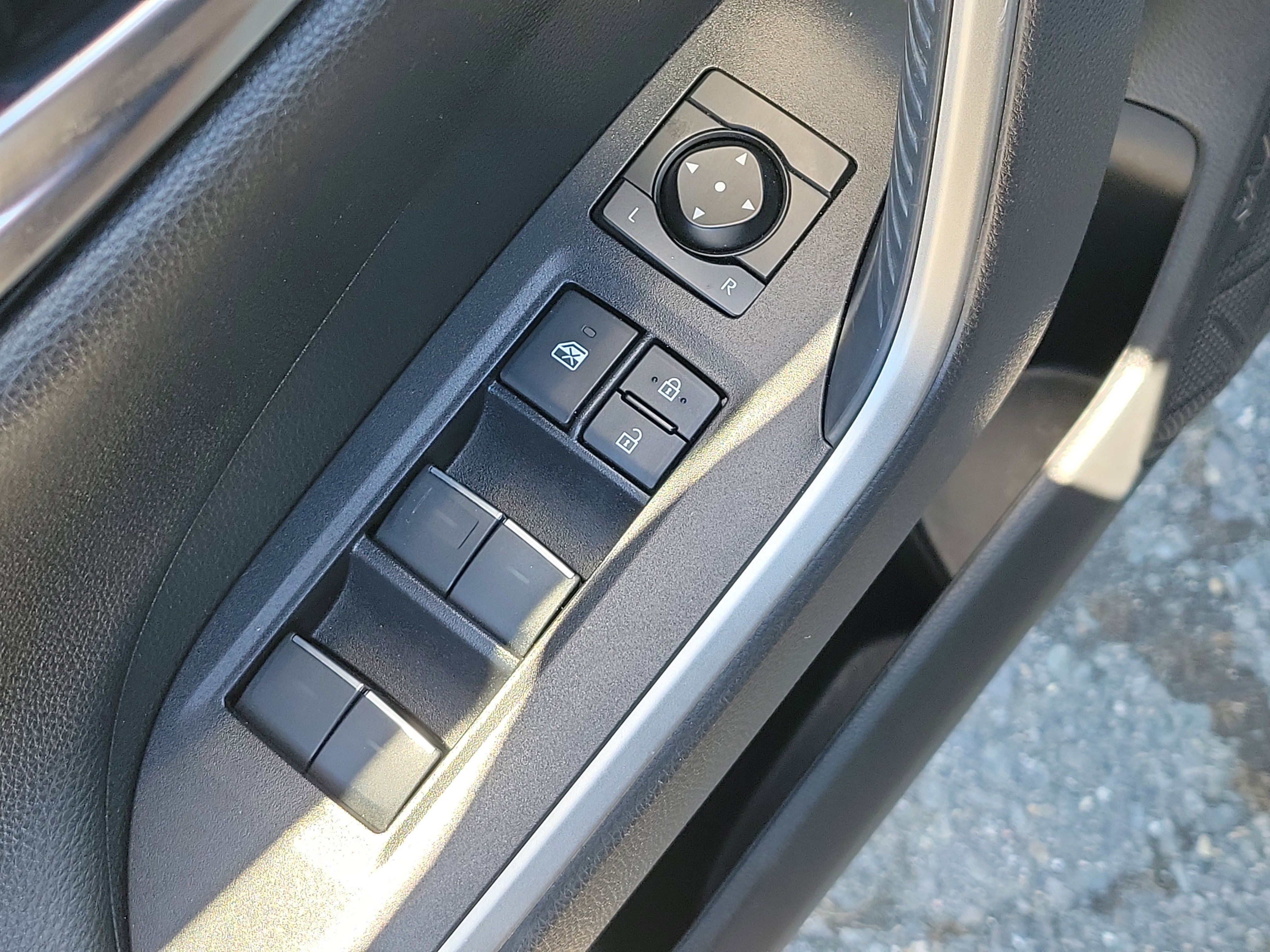 Used 2023 Toyota RAV4 XSE w/ Weather Package AWD/4WD image 20