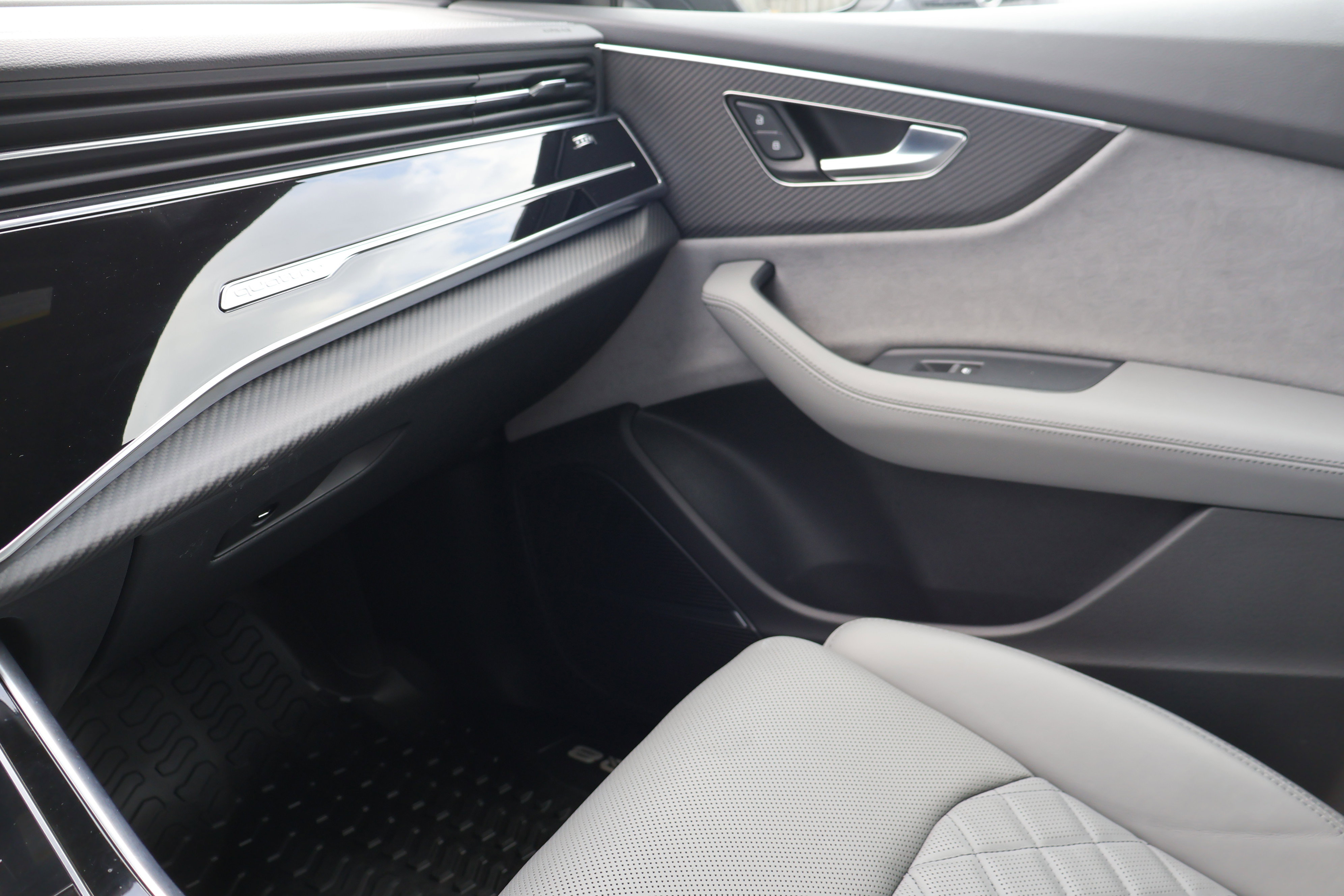 Used 2025 Audi SQ8 Premium Plus image 43