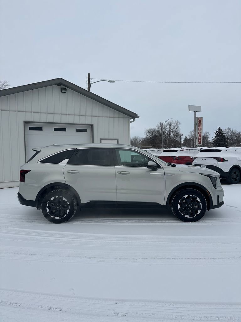 New 2026 Kia Sorento S image 2