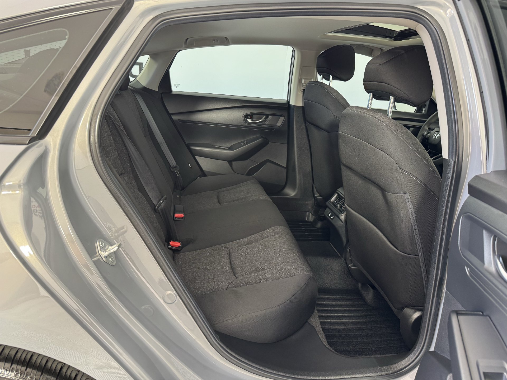 Used 2025 Honda Accord SE image 18