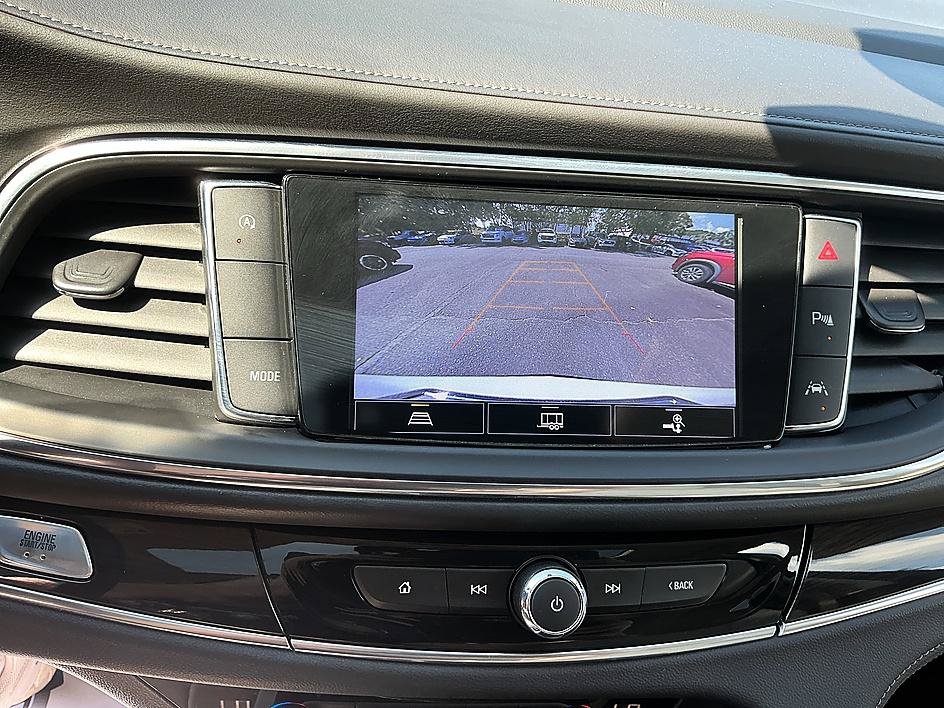 Used 2024 Buick Enclave Essence w/ Experience Buick Package FWD image 17