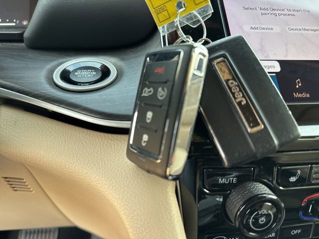 Certified 2022 Jeep Grand Cherokee Limited image 41