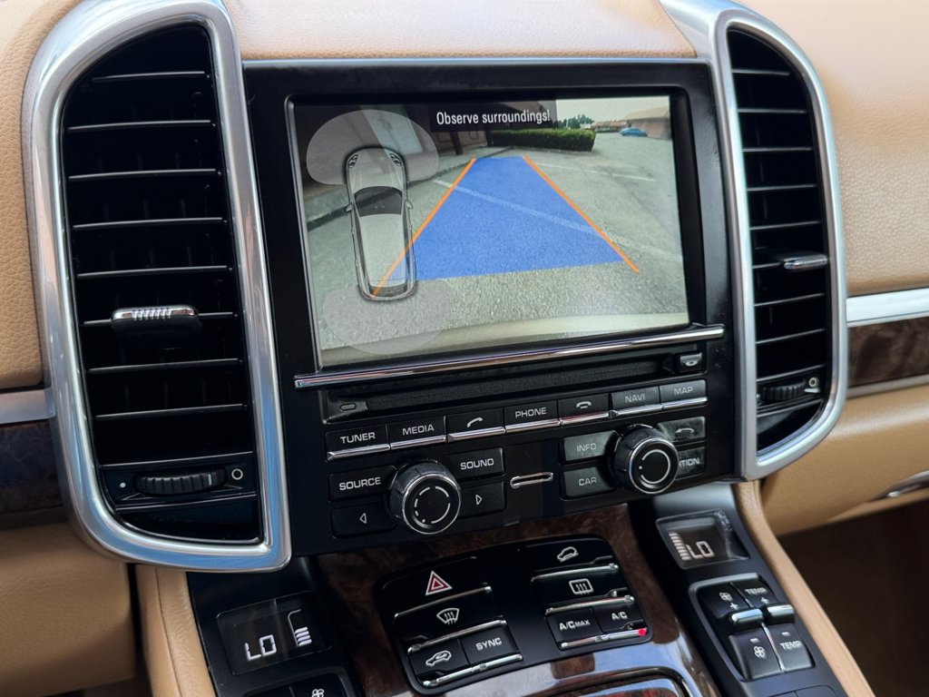 Used 2016 Porsche Cayenne AWD/4WD image 28