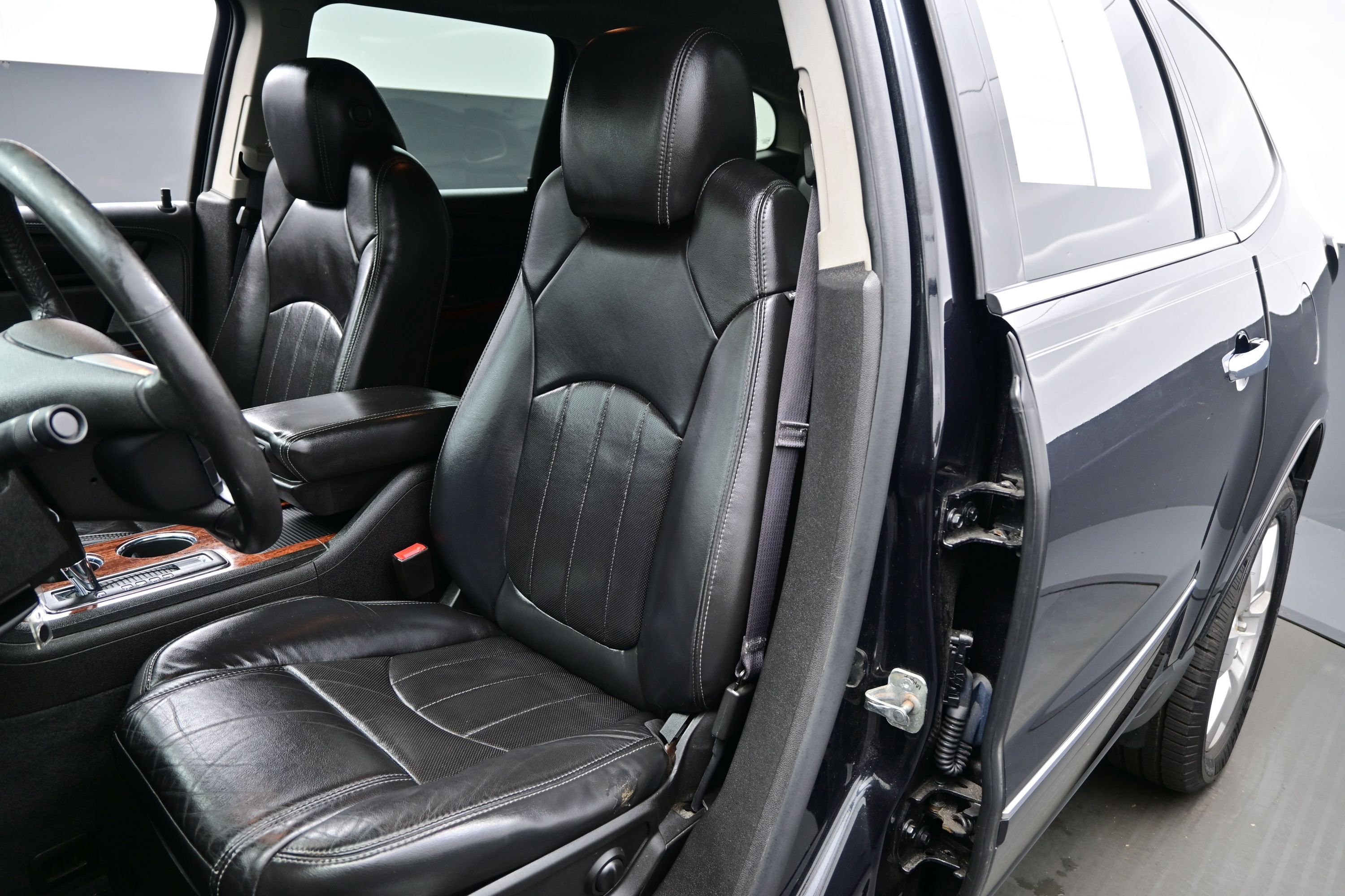 Used 2014 Chevrolet Traverse LTZ AWD/4WD image 10