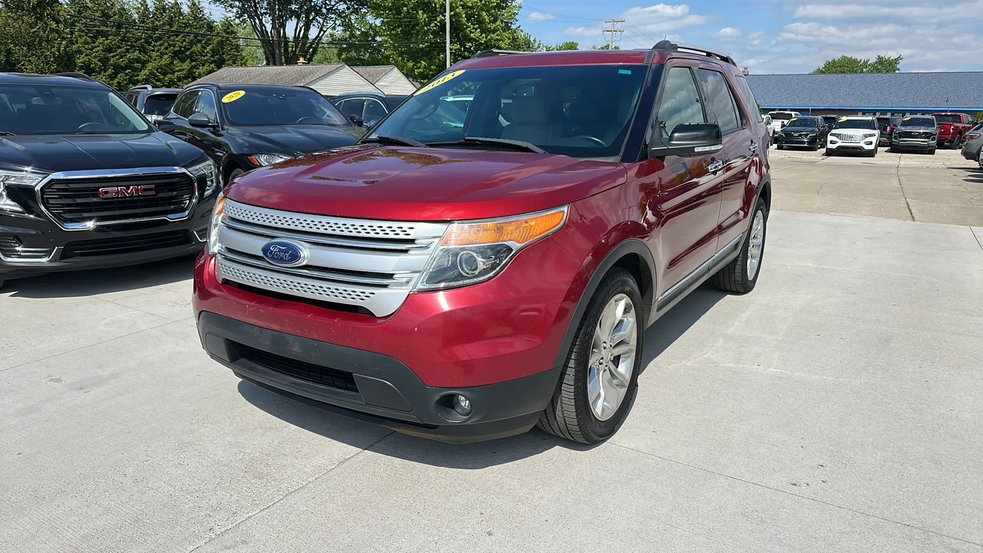 Used 2013 Ford Explorer XLT AWD/4WD image 1