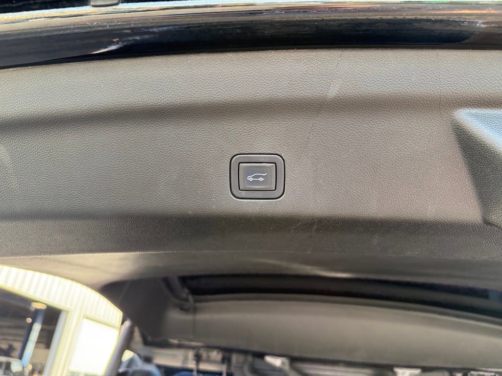 Used 2023 Chevrolet Tahoe High Country image 37