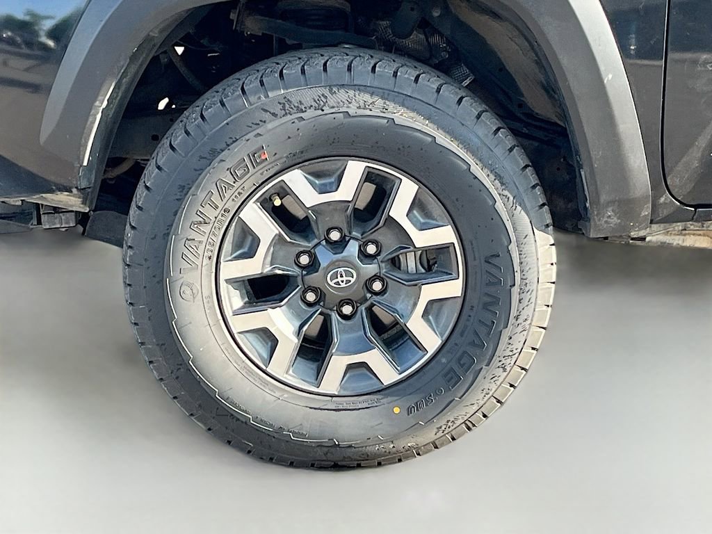 Used 2019 Toyota Tacoma TRD Off-Road w/ Technology Package image 28