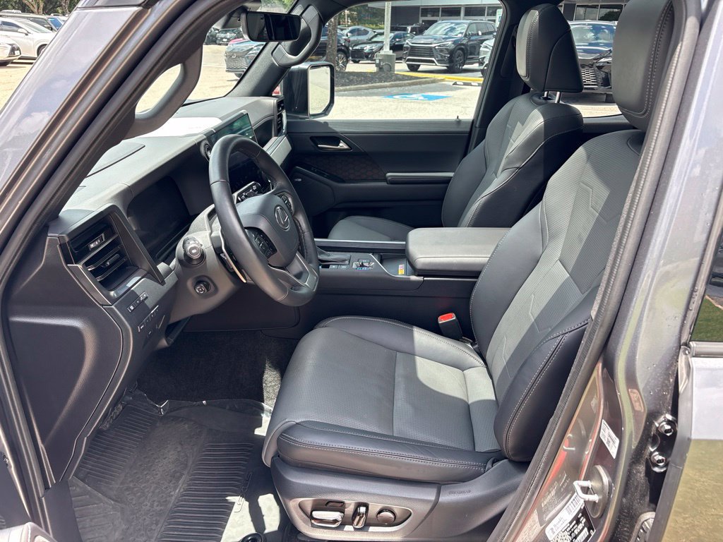 Certified 2024 Lexus GX 550 w/ Accessory Package (2T) AWD/4WD image 15
