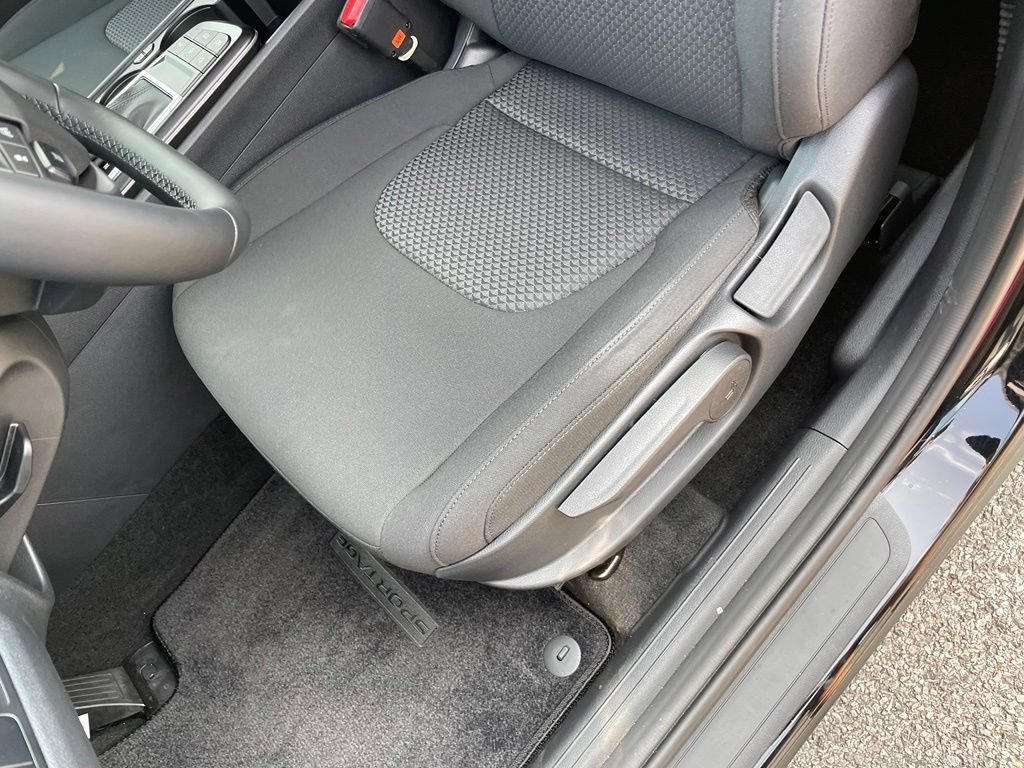 New 2026 Kia Sportage LX FWD image 25