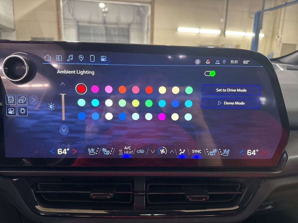 New 2025 Chevrolet Equinox EV RS w/ Convenience Package II FWD image 29