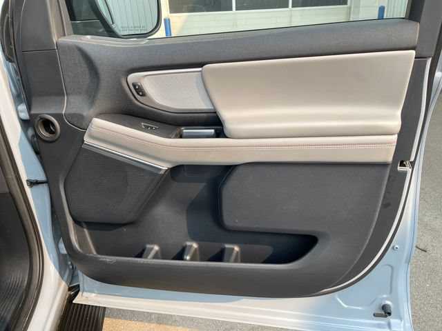 Used 2025 Ford Expedition Max Active AWD/4WD image 42