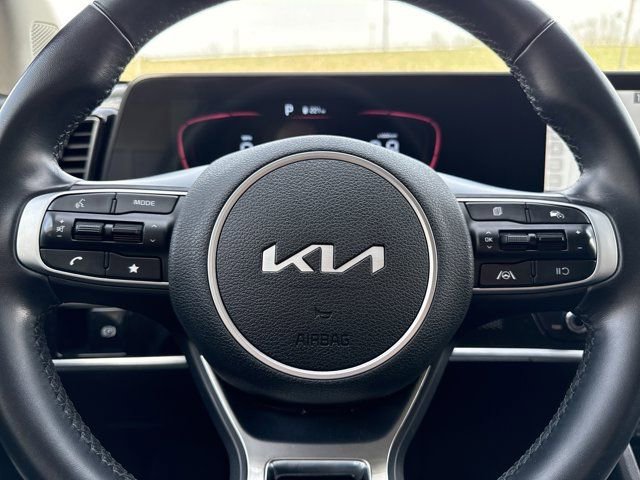 Used 2025 Kia Sportage EX image 21
