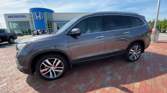 Used 2017 Honda Pilot Elite image 6
