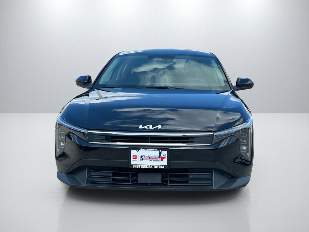 Used 2025 Kia K4 FWD image 2