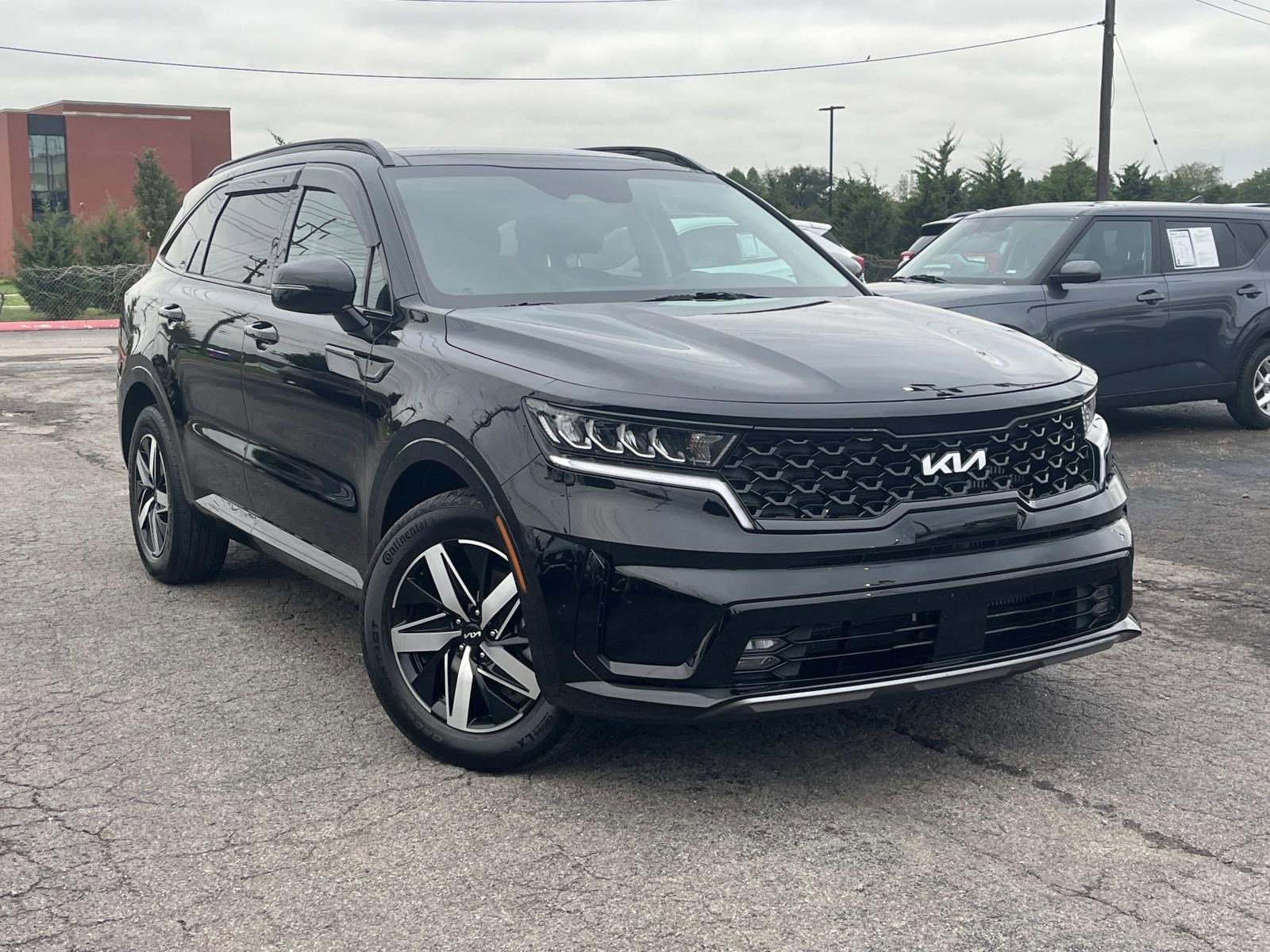 Used 2022 Kia Sorento EX w/ Panoramic Sunroof Package