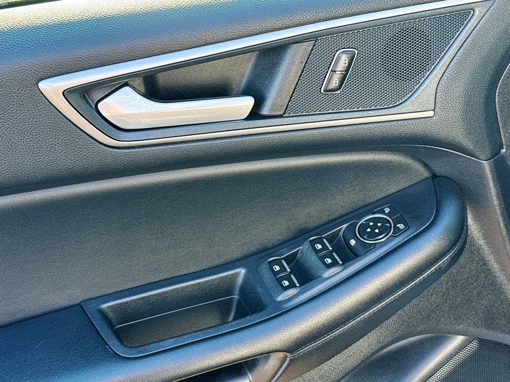 Certified 2022 Ford Edge SEL AWD/4WD image 15