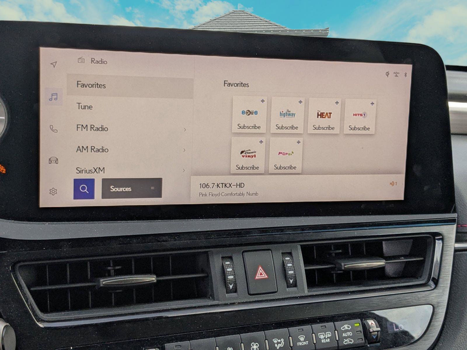 Used 2023 Lexus ES 300h F Sport w/ Accessory Package (Z2) FWD image 12