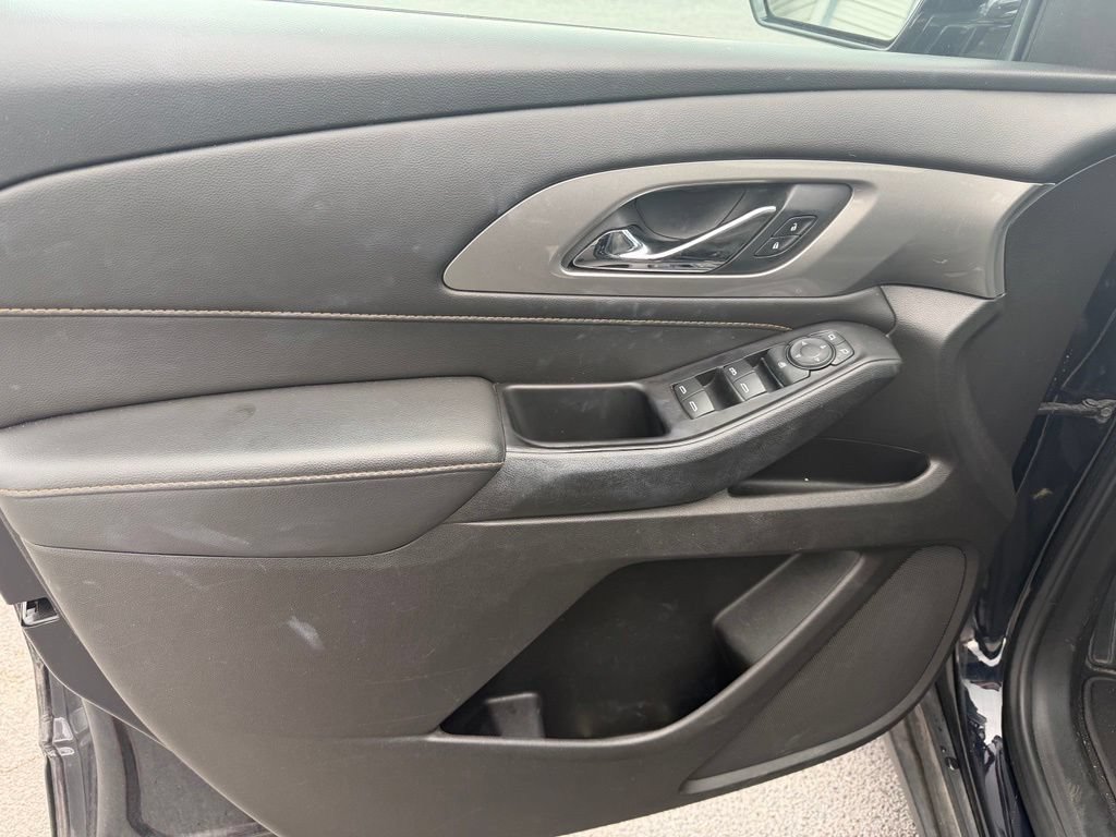 Used 2020 Chevrolet Traverse LT FWD image 10