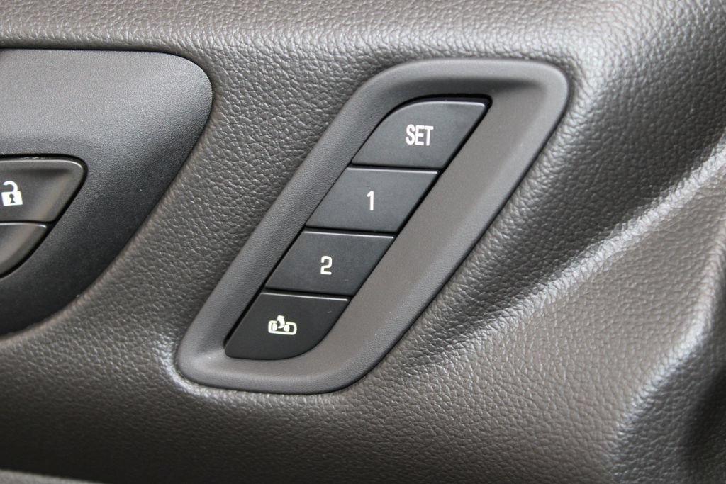 Used 2021 GMC Acadia Denali w/ Denali Technology Package FWD image 41
