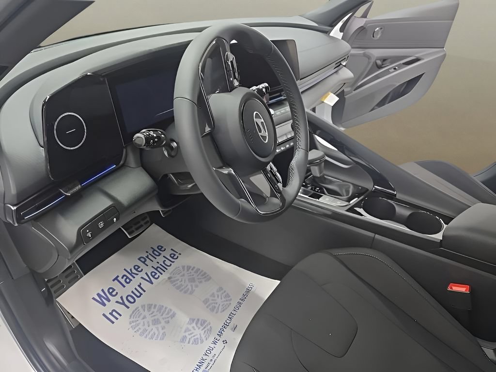 New 2026 Hyundai Elantra SEL FWD image 29