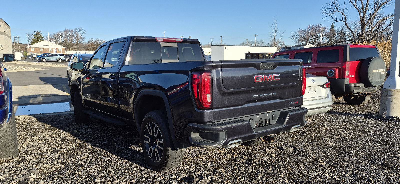 Used 2022 GMC Sierra 1500 AT4 w/ AT4 Preferred Package image 4