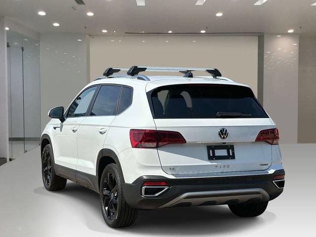 Used 2023 Volkswagen Taos SE w/ Black Wheel Package AWD/4WD image 3