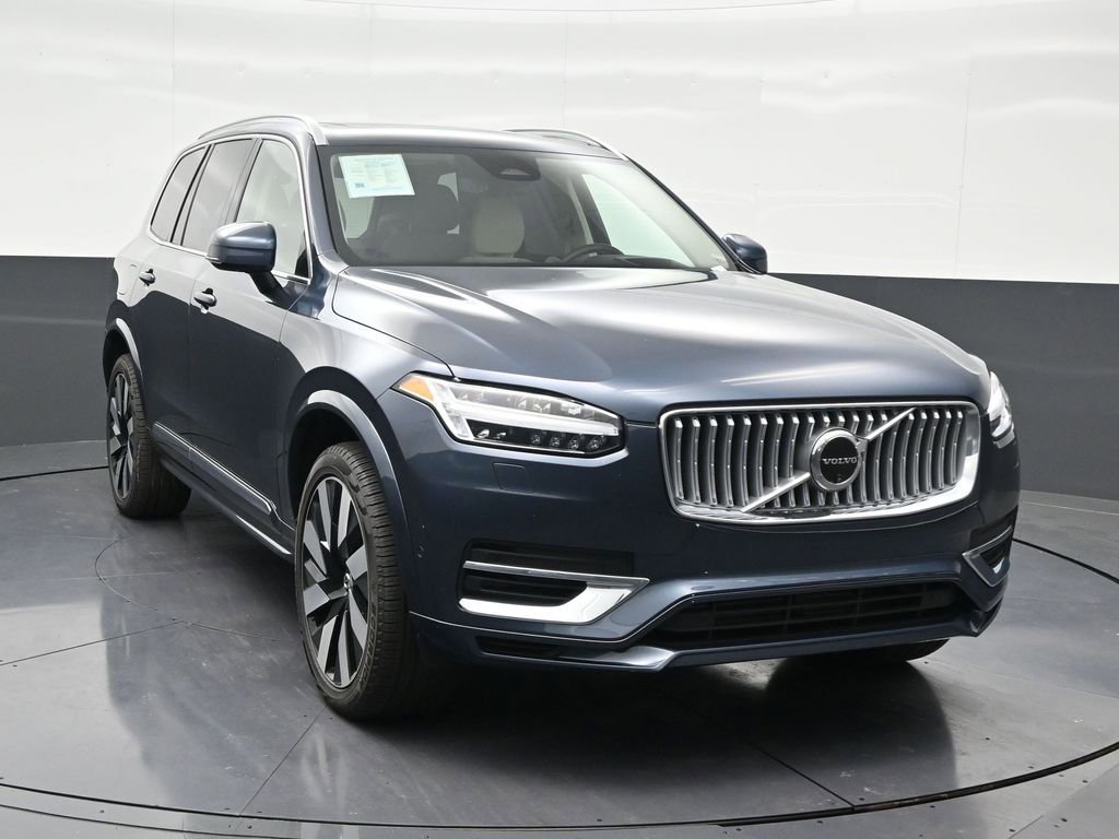 Used 2025 Volvo XC90 T8 Ultra w/ Lounge Package image 8