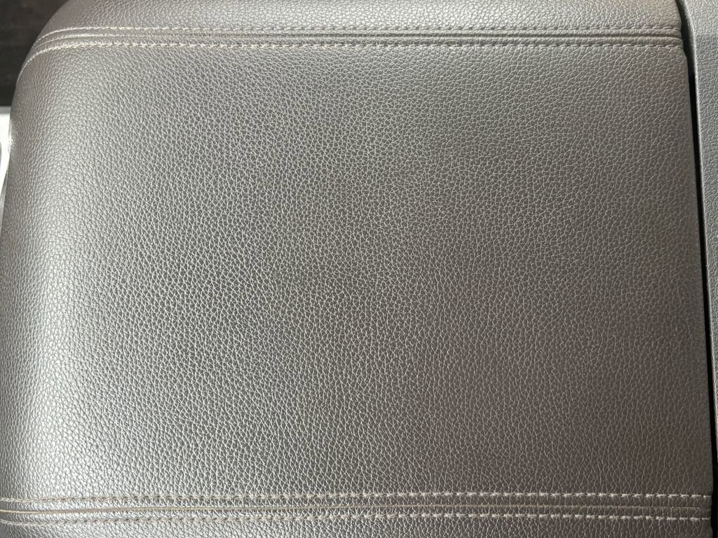 Used 2016 Ford F350 Lariat w/ Chrome Package image 33