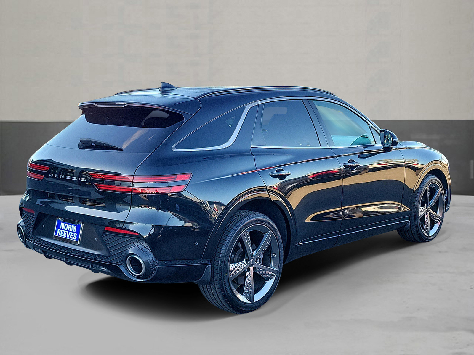 Certified 2022 Genesis GV70 2.5T w/ Sport Prestige Package image 2