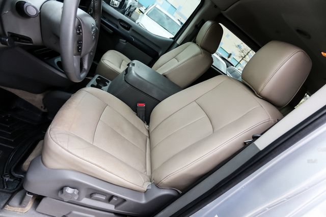 Used 2016 Nissan NV 3500 SL RWD image 20