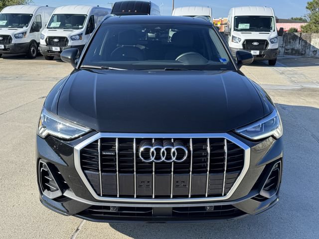 Used 2025 Audi Q3 2.0T Premium AWD/4WD image 2