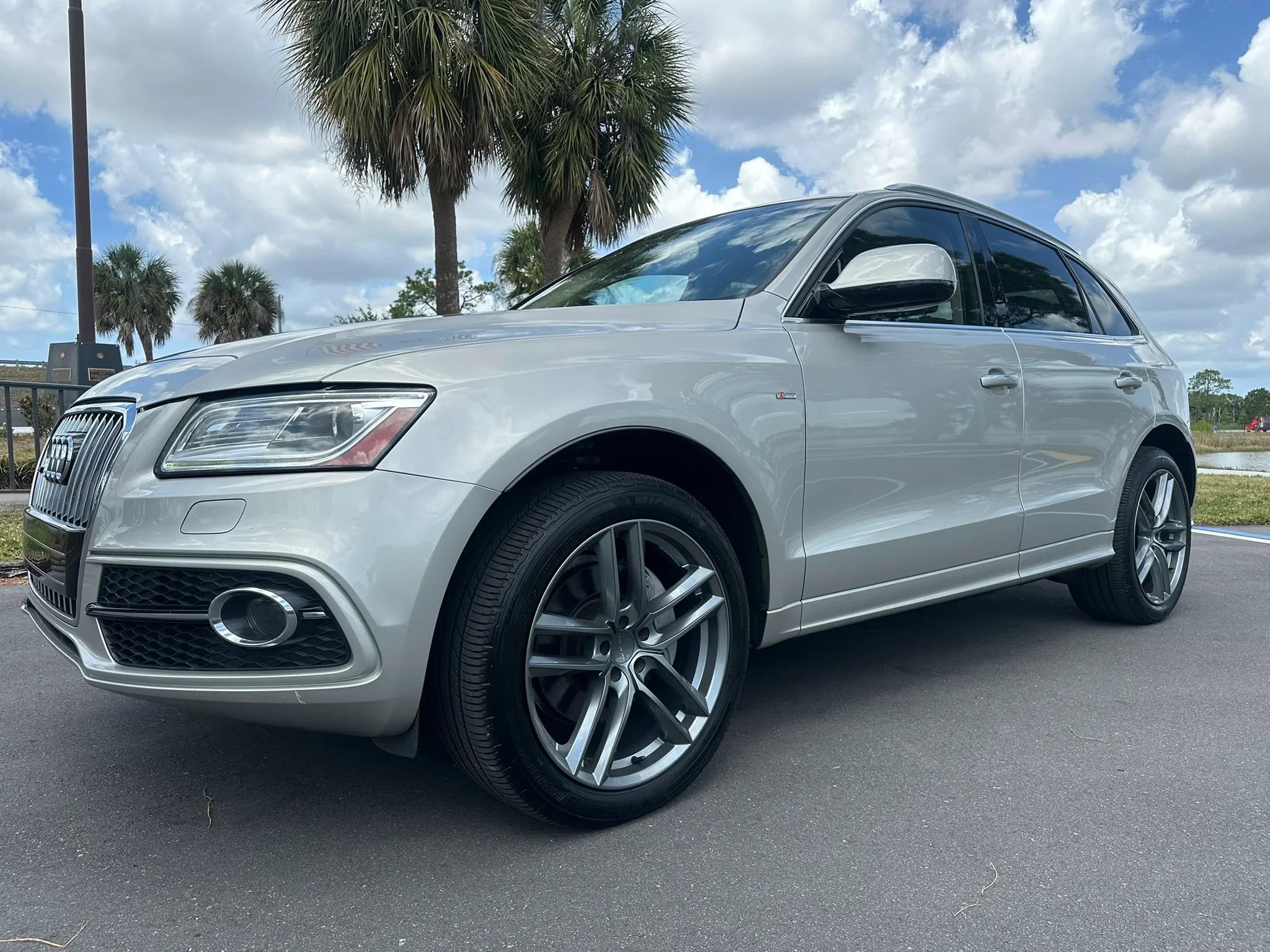 Used 2017 Audi Q5 3.0T Premium Plus w/ Luxury Package AWD/4WD image 5