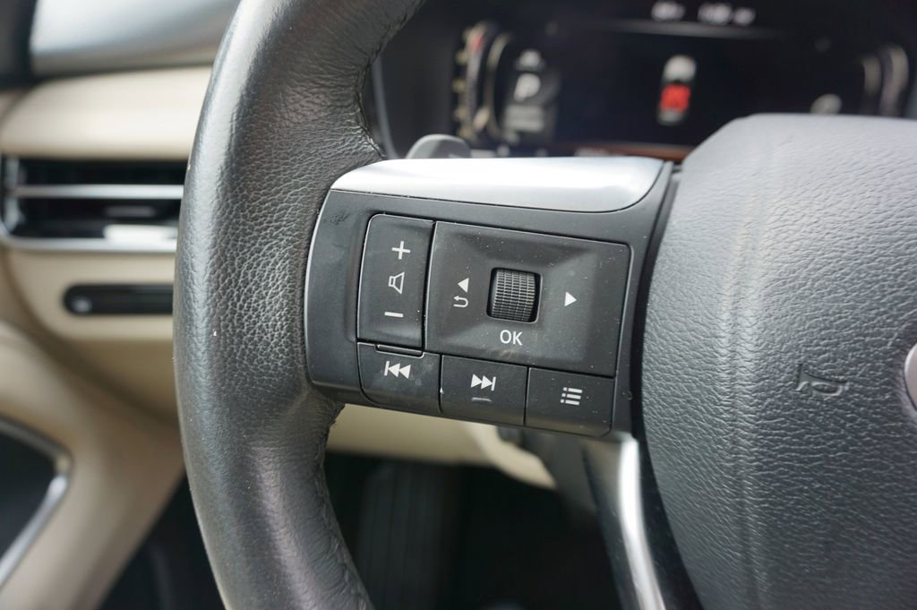 Used 2023 INFINITI QX60 Luxe w/ Performance Audio Package image 8