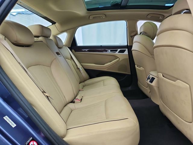 Used 2015 Hyundai Genesis 3.8 w/ Option Group 03 AWD/4WD image 29