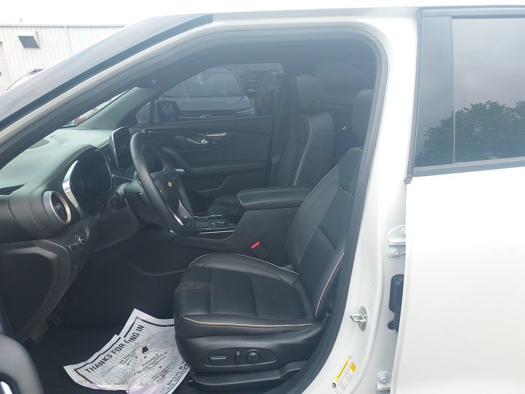 Used 2023 Chevrolet Blazer Premier FWD image 27