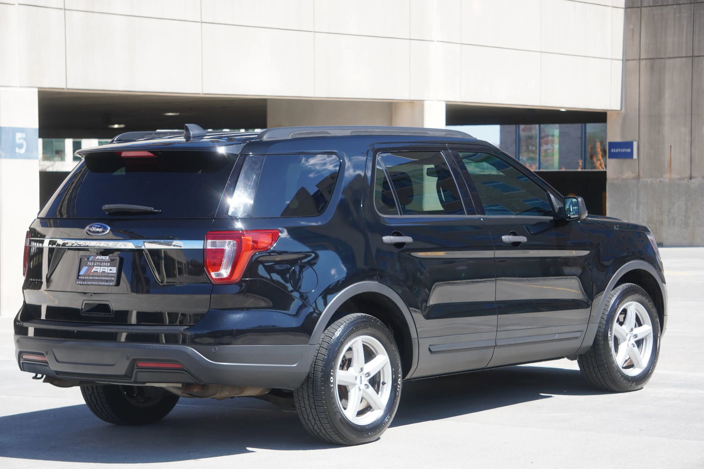 Used 2018 Ford Explorer 4WD image 5