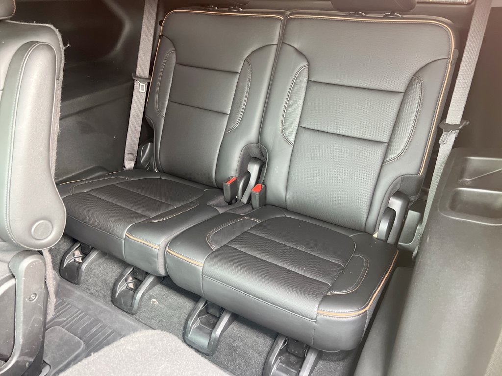 Used 2023 GMC Acadia AT4 w/ Technology Package AWD/4WD image 32