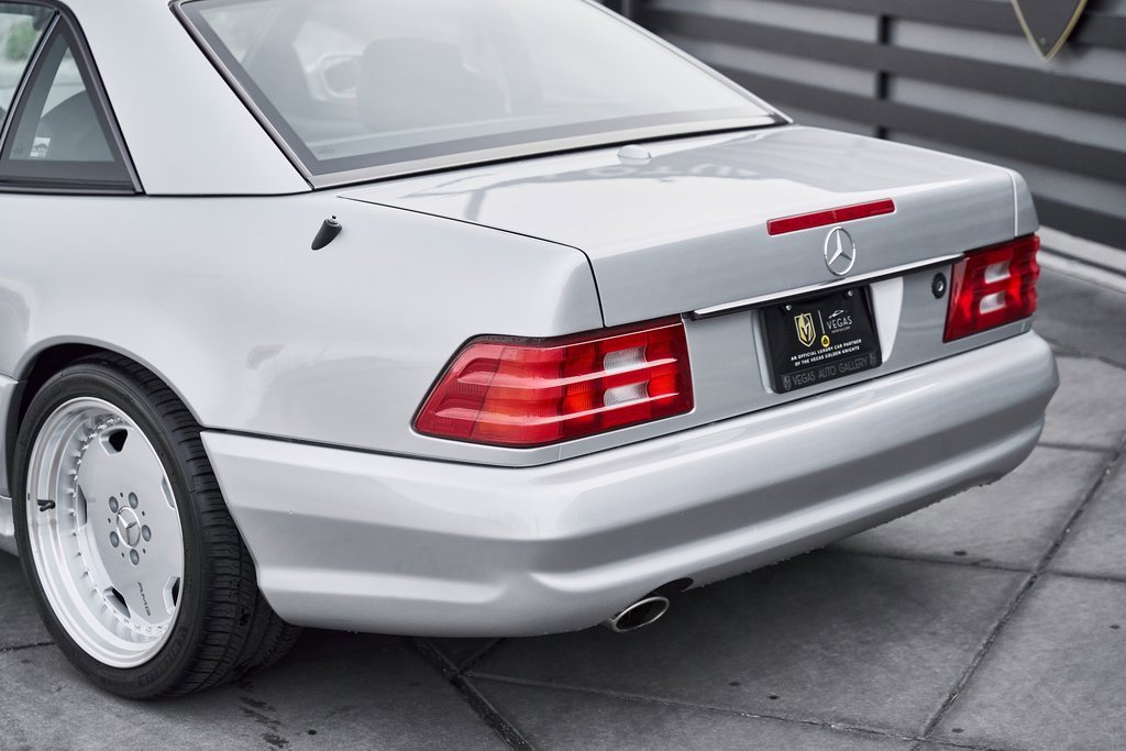 Used 2002 Mercedes-Benz SL 500 w/ SL2 Option Pkg image 10