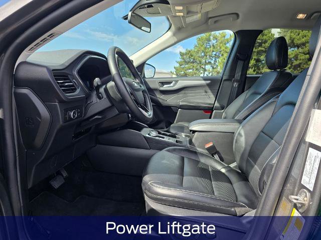 Certified 2025 Ford Escape Platinum AWD/4WD image 11