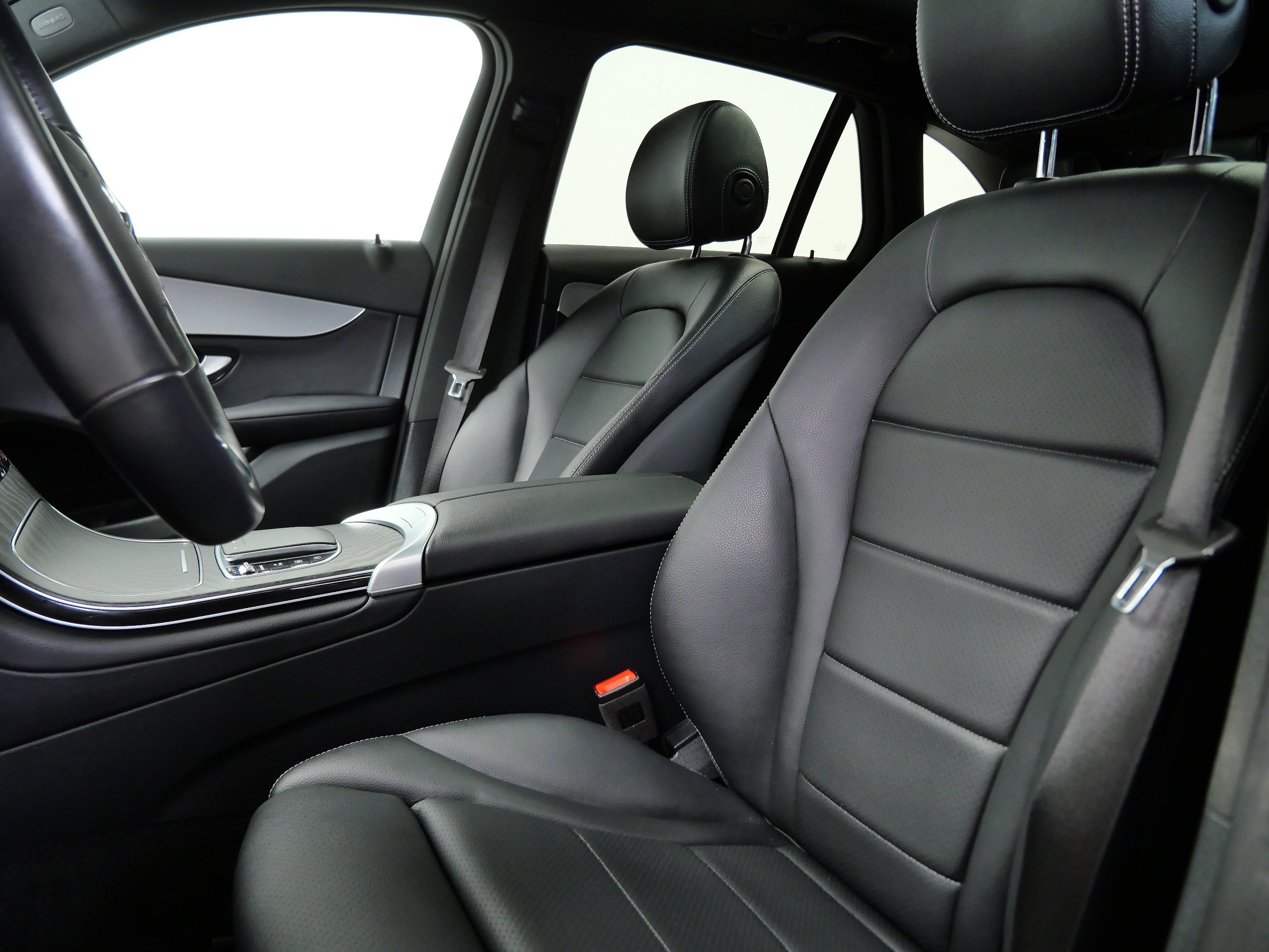 Used 2022 Mercedes-Benz GLC 300 4MATIC image 15