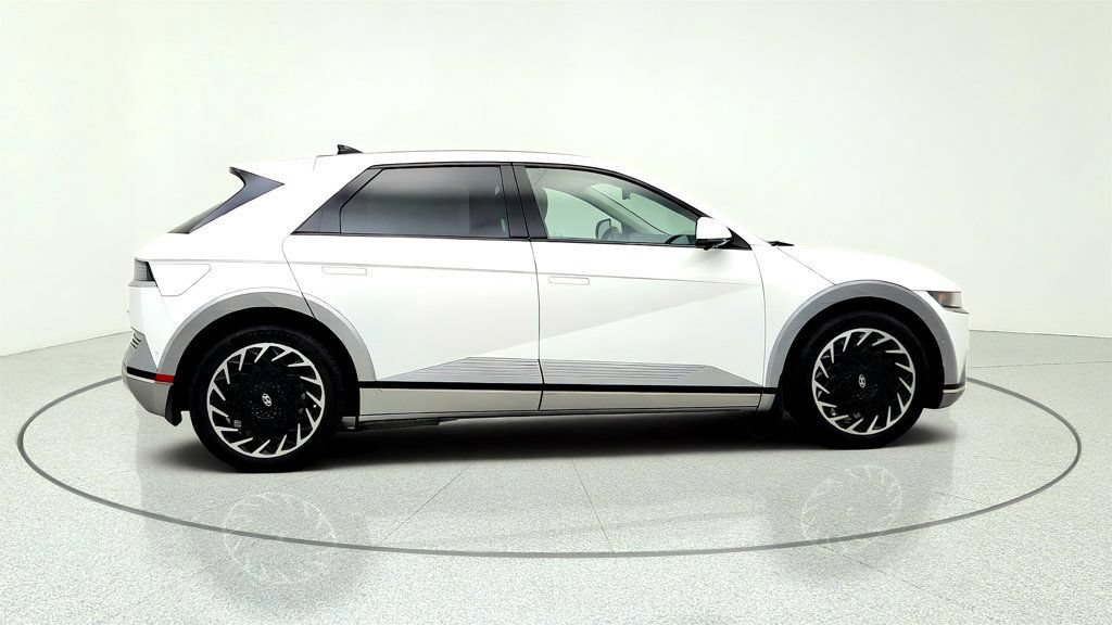 Used 2024 Hyundai Ioniq 5 Limited AWD/4WD image 4