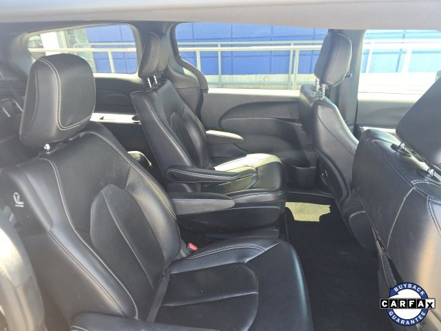 Used 2022 Chrysler Pacifica Touring-L w/ S Appearance Package image 8
