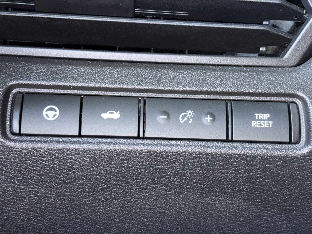 Used 2024 Nissan Altima 2.5 SV w/ SV Premium Package AWD/4WD image 17