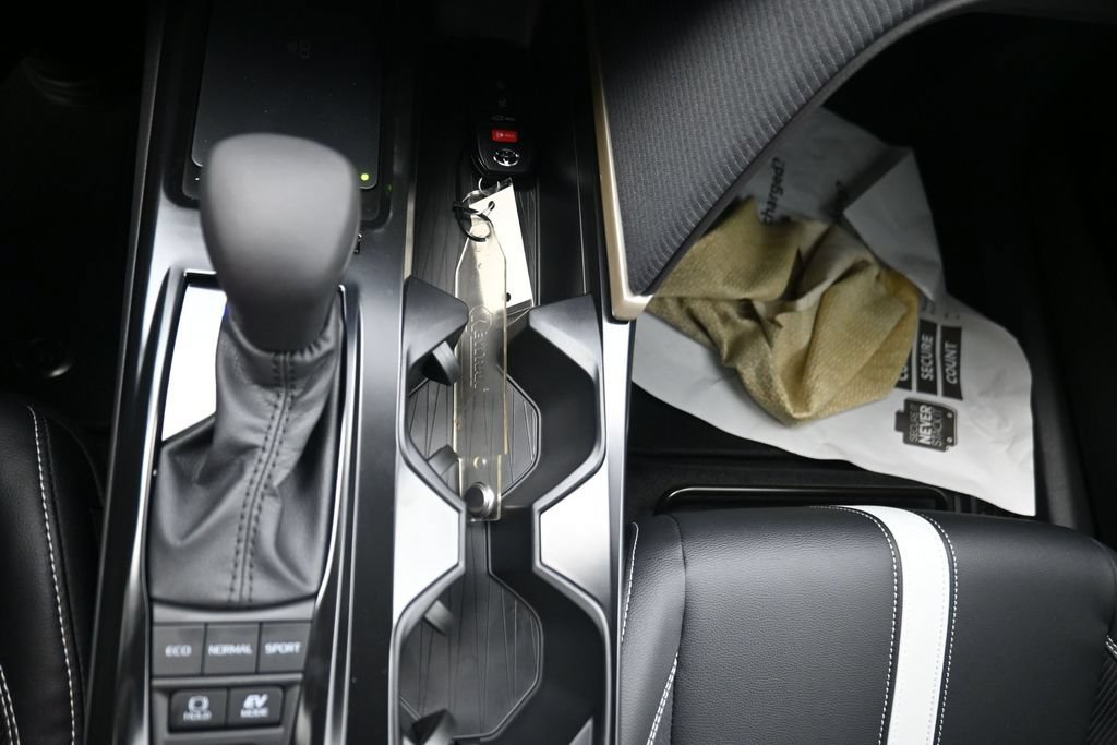 New 2026 Toyota Camry SE FWD image 11